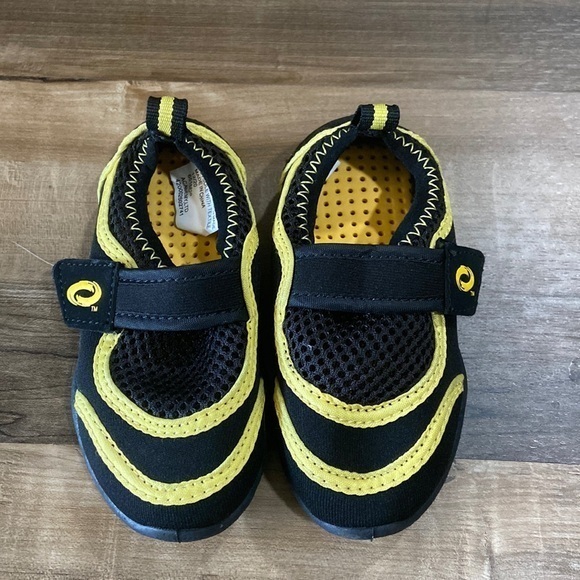 Other - $1 Toddler Water Shoes